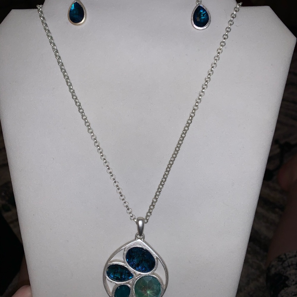 Necklace/Earring Set